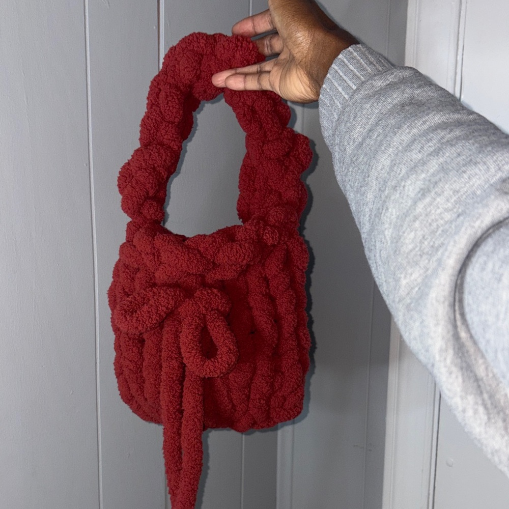 Elegant Red Knitted Handbag